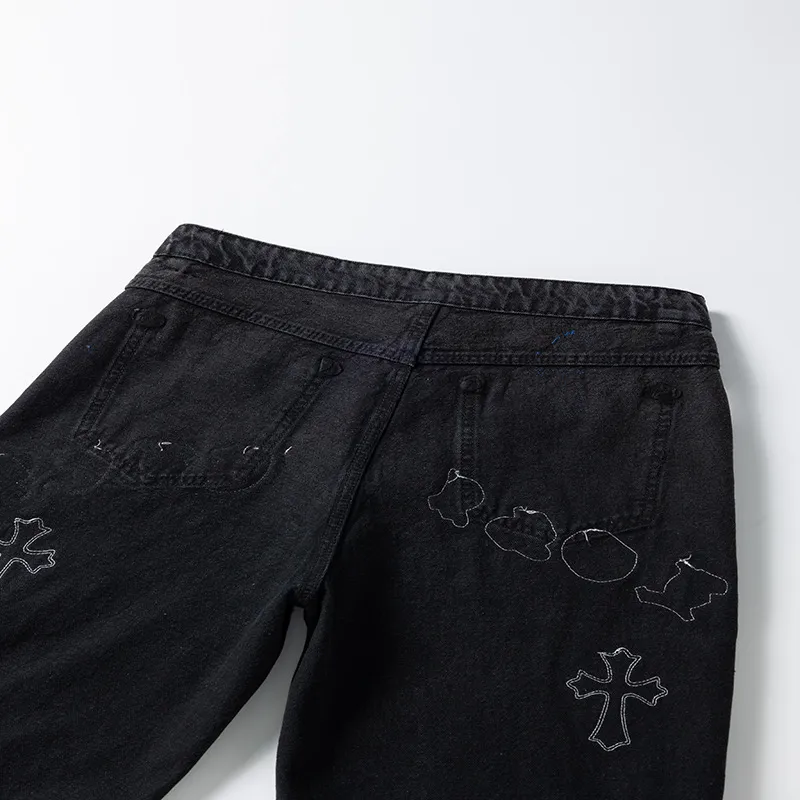 P260 💰 (top version) chrome hearts ss25 black pants blue leather Sanskrit leather limited edition leather jeans. Styles with different washed textures are very friendly to people with thin legs and thick legs. The slightly flared version is very flattering to the leg shape. The moderate length is timeless and easy to match. It is the basis of various styles and a must-have in the wardrobe! The fabric is stiff but also makes the upper body soft without losing texture. The washing process is even more perfect. It is a must-have item for everyone! ! !   Color: black Size: 30-32-34-36 30 32 34 36 Waist circumference 80 85 90 95 Sitting circumference 105 130 115 120 Foot opening 46 47 48 49 External length 102 103 104 105